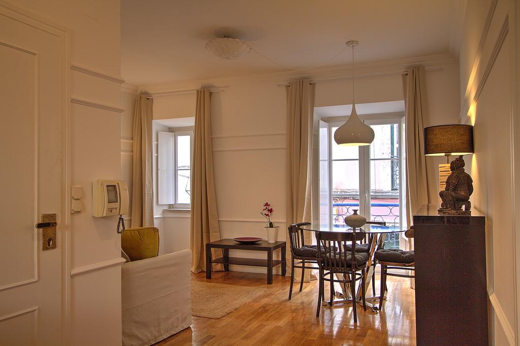 Heart Of Bairro Alto-Live Like A Local Apartman Lisboa Kültér fotó